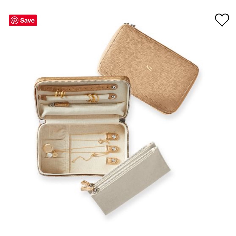 Jewelry case in rose gold